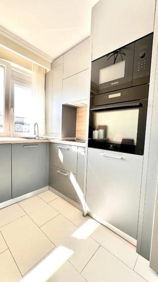 Apartament cu 3 camere semidecomandat, mobilat în Titan