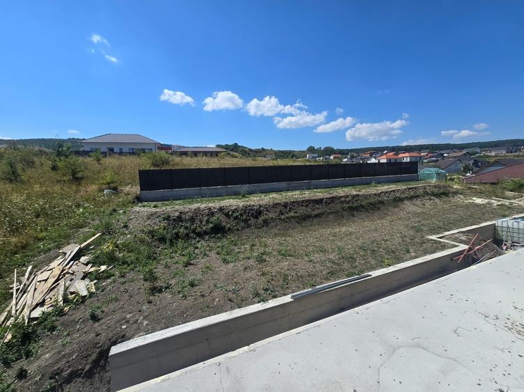 Casă individuală cu 6 camere cu Canalizare în Chinteni