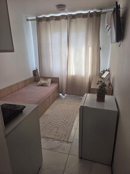 Garsonieră decomandată în Central