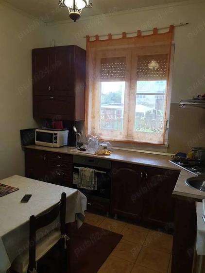 Apartament cu 4 camere decomandat în 14 Mai