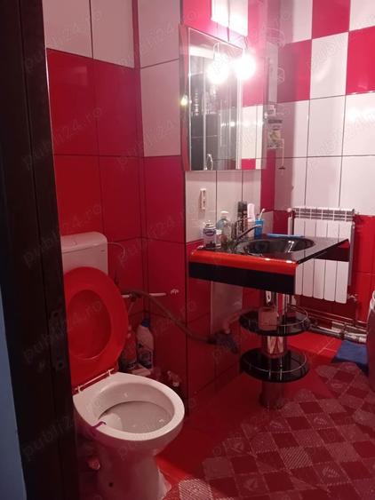 Apartament cu 4 camere în Petrila