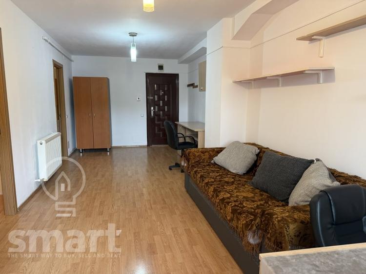Apartament cu 2 camere semidecomandat, mobilat în Iris