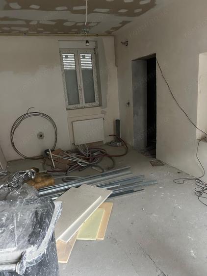 Casă cu 6 camere cu Teren 200 Mp în Odobescu