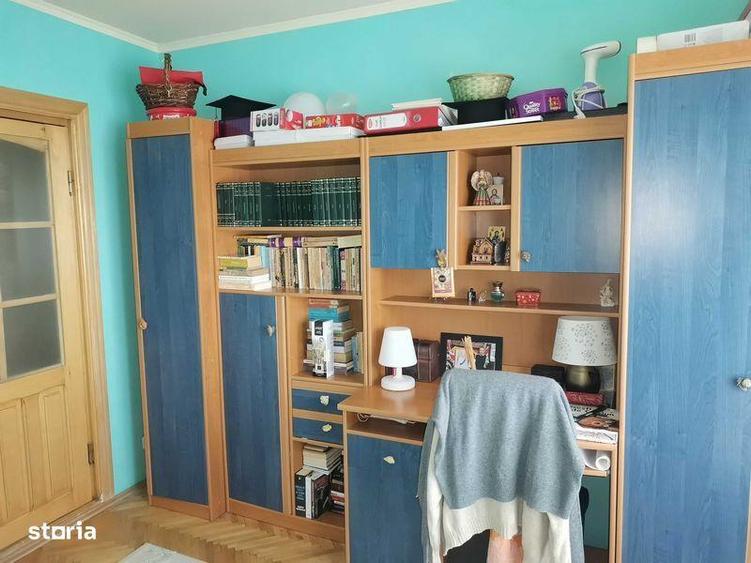 Apartament cu 4 camere decomandat în Traian