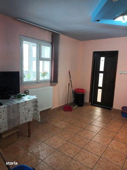 Casă cu 4 camere cu Teren 119 Mp în Central