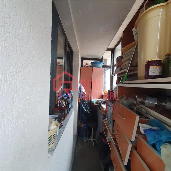 Apartament cu 2 camere decomandat în Fundeni