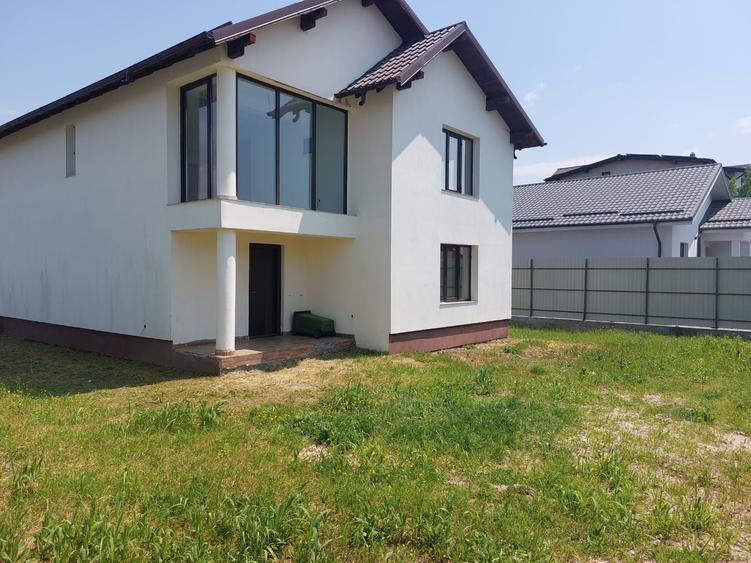 Casă cu 4 camere în Buftea