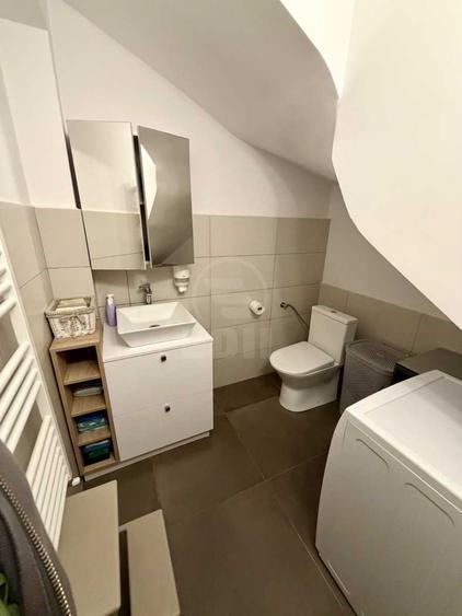 Duplex cu 5 camere cu Canalizare în Florești