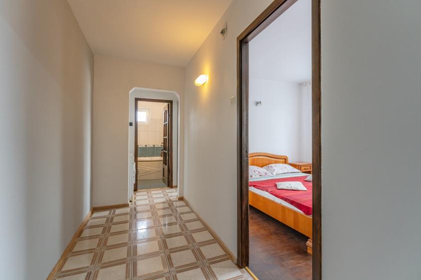 Apartament primitor si cu mult potential - 10