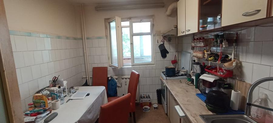 Apartament cu 3 camere decomandat în Sebastian
