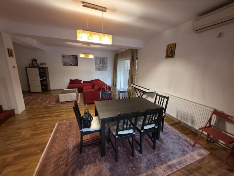 Casă cu 4 camere cu Teren 179 Mp în 1 Decembrie