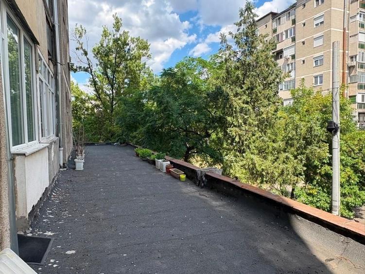 Apartament cu 3 camere decomandat în Dacia