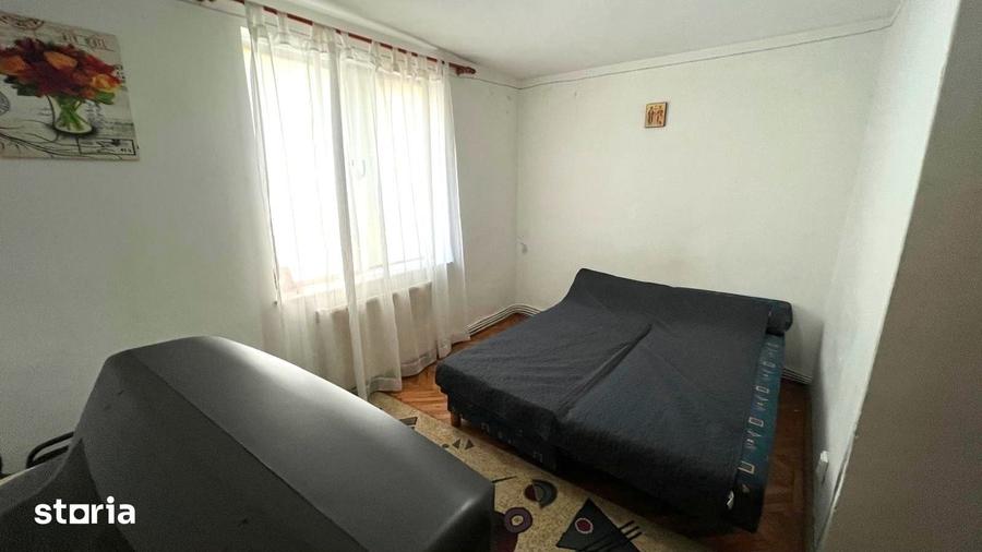 Apartament cu 2 camere decomandat în Banca Națională