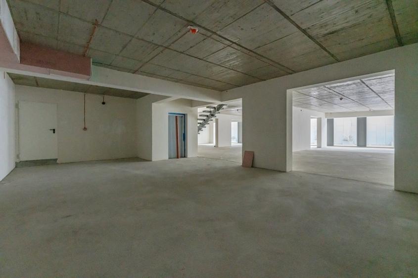 Birou, de 1,074 mp, în Ultracentral