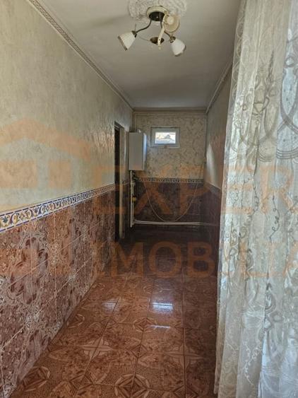 Casă individuală cu 3 camere cu Canalizare în Brătianu