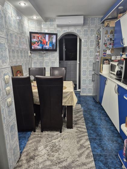 Apartament cu 2 camere decomandat în Exterior Vest