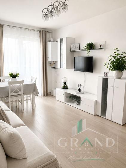 Apartament cu 3 camere semidecomandat în Florești