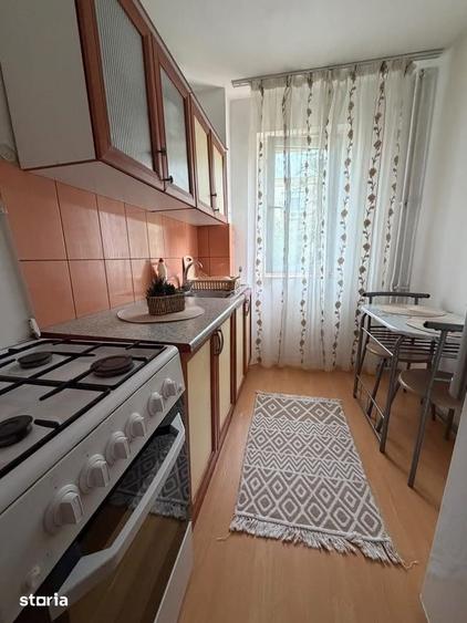 Apartament cu 2 camere semidecomandat în Calea București