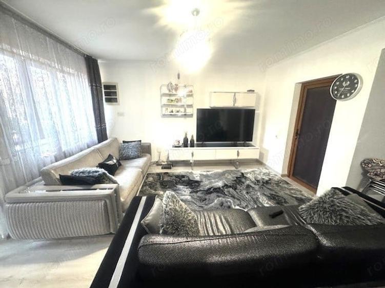 Casă cu 5 camere cu Teren 382 Mp în Central