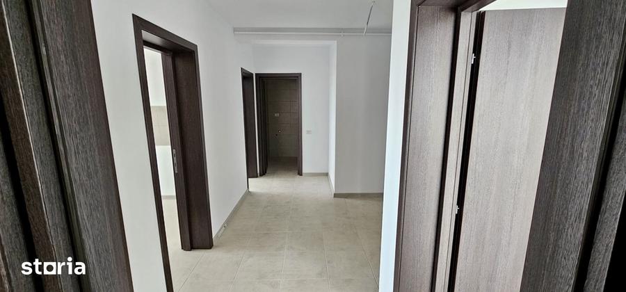 Apartament cu 3 camere decomandat în Sânpetru