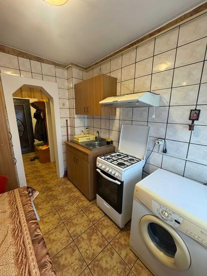 Apartament cu 2 camere decomandat în Păcii