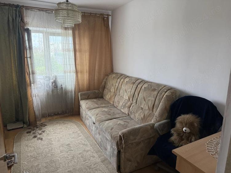 Apartament cu 3 camere decomandat în Griviței