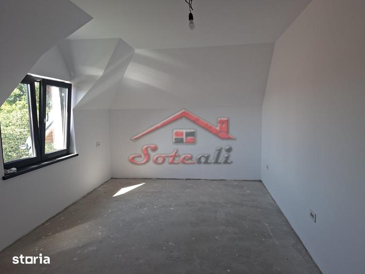 Casă cu 4 camere cu Teren 470 Mp în Cornu
