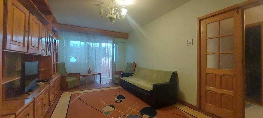 Apartament cu 3 camere decomandat în 9 Mai