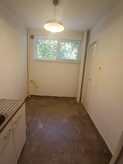 Apartament cu 3 camere semidecomandat în Ștefan cel Mare