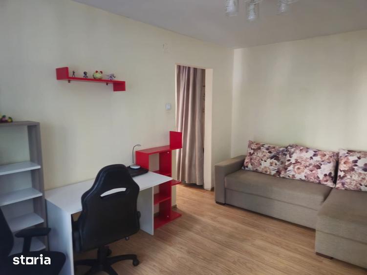 Apartament cu 2 camere în Tei