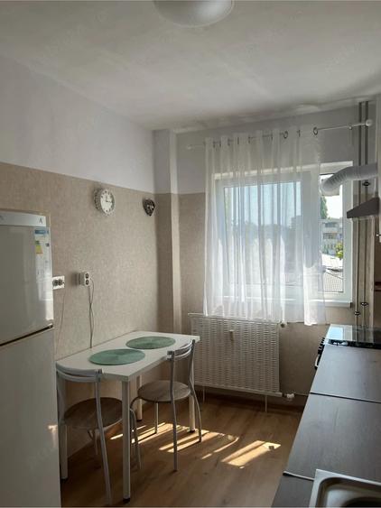 Apartament cu 2 camere decomandat în Crângași