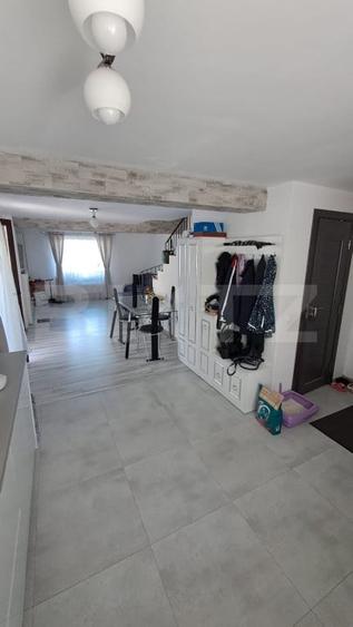 Duplex cu 5 camere cu Canalizare în Sânnicoară