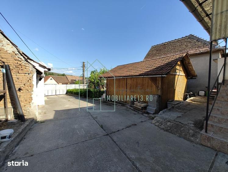 Casă cu 4 camere în Cut