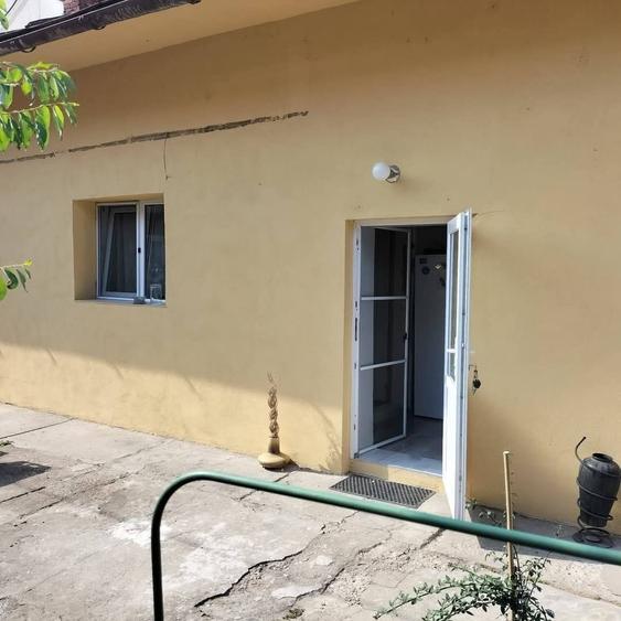 Apartament cu 2 camere nedecomandat în Bârzești