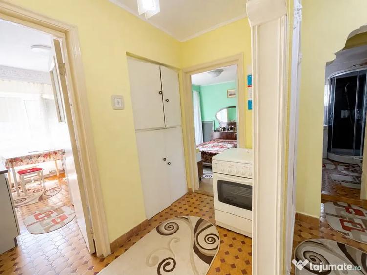 Apartament cu 2 camere decomandat în Central