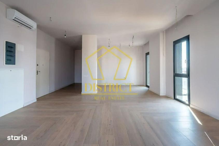 Apartament cu 4 camere în Torontalului