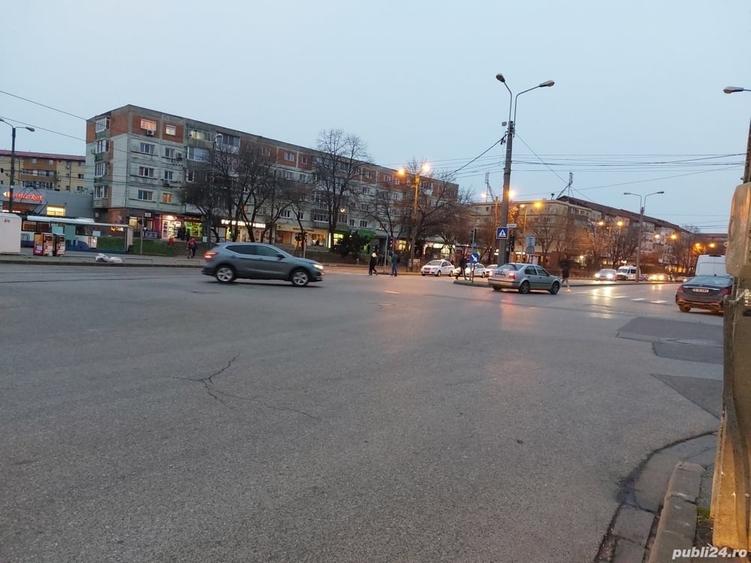 Apartament cu 3 camere decomandat în Dâmbovița