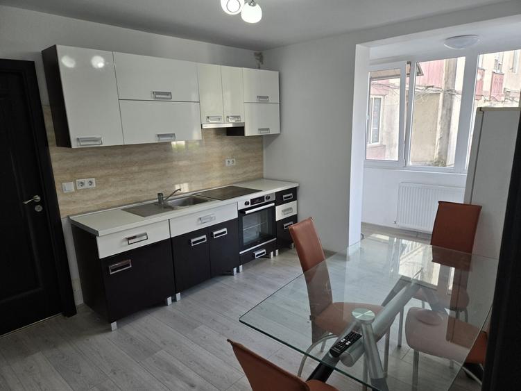 Inchiriez apartament cu un dormitor pe str Rodnei - 5