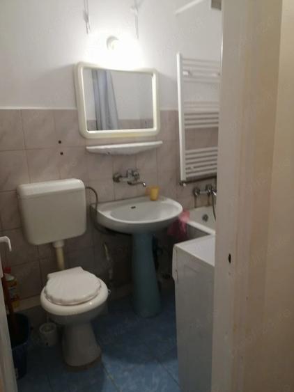 Garsonieră semidecomandată în Lunei