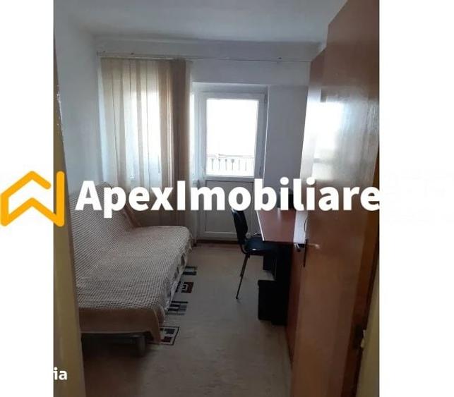 Apartament cu 3 camere semidecomandat, mobilat în 13 Septembrie