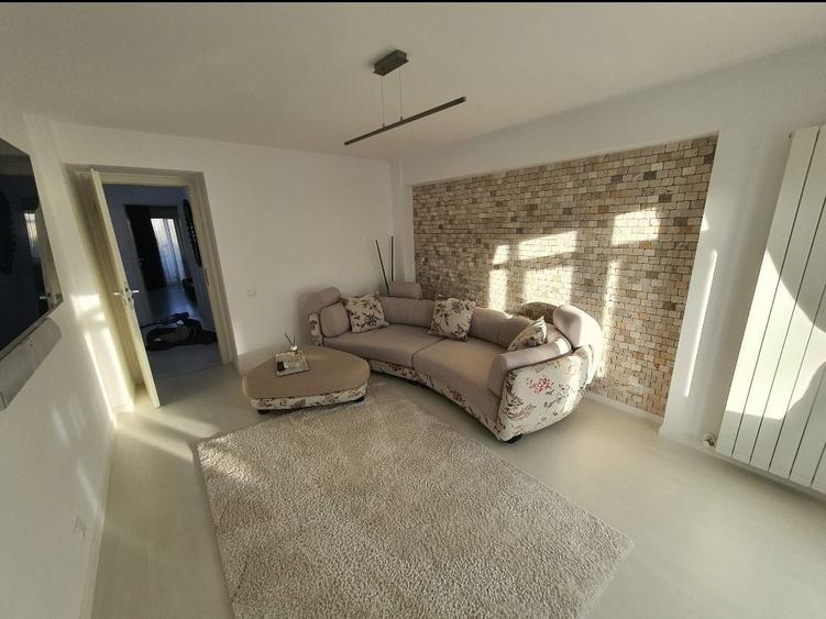 Apartament cu 3 camere decomandat în Ultracentral