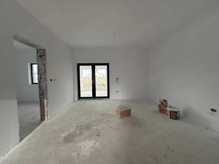 Casă cu 4 camere cu Teren 300 Mp în Calea Urseni