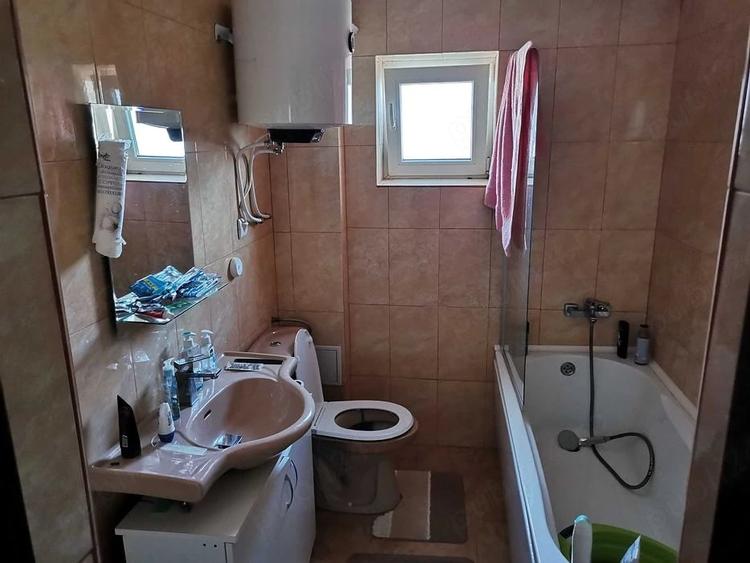 Apartament cu 3 camere decomandat în Șimian