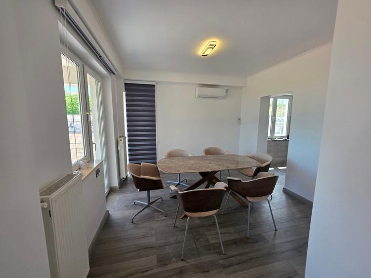 Casă cu 4 camere cu Teren 350 Mp în Est