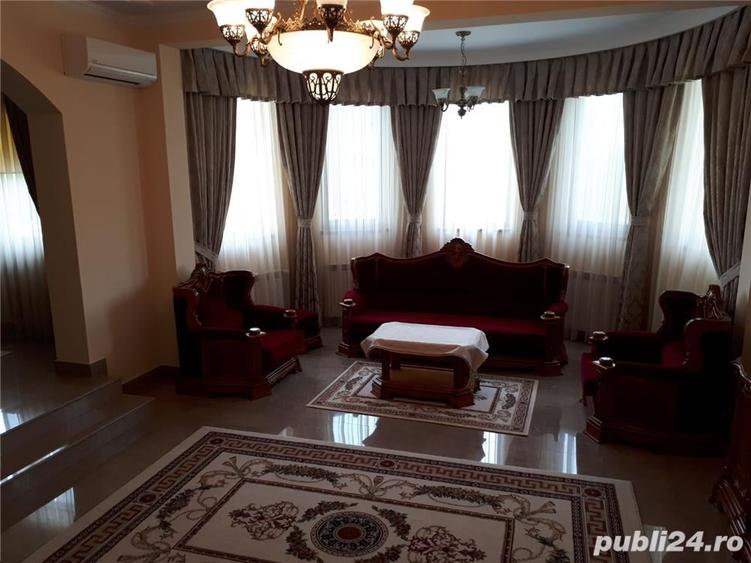 Casă cu 10 camere cu Teren 500 Mp în Eforie