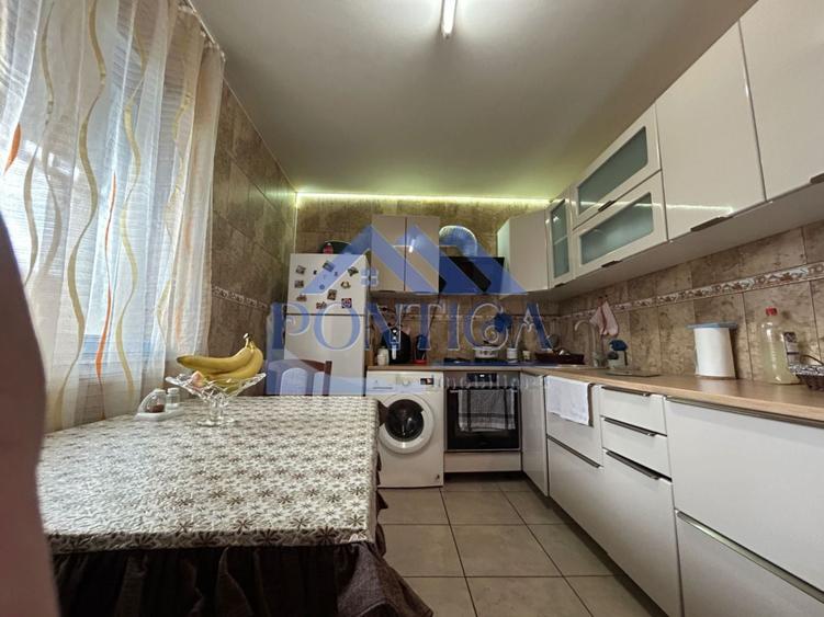 Casă individuală cu 3 camere cu Canalizare în Valu lui Traian