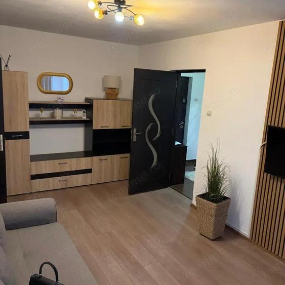 Apartament cu 2 camere decomandat în Ultracentral