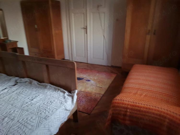 Apartament cu 2 camere decomandat în Badea Cârțan