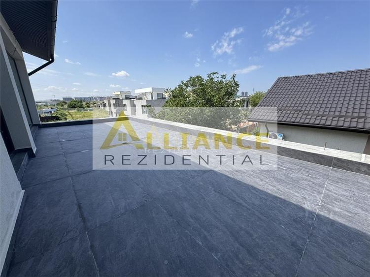 Duplex cu 5 camere decomandat cu Canalizare în Central