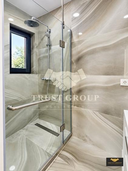 Apartament cu 3 camere decomandat în Polonă